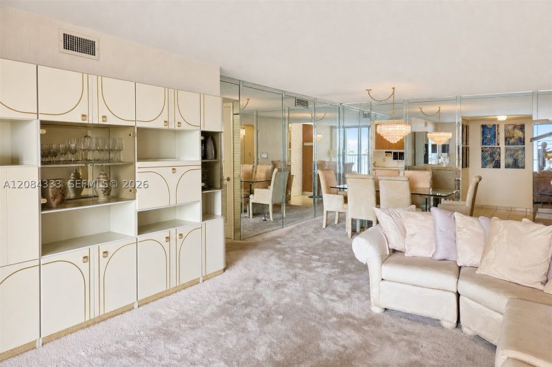 Comprar apartamento en Britannia at Quadomain 401