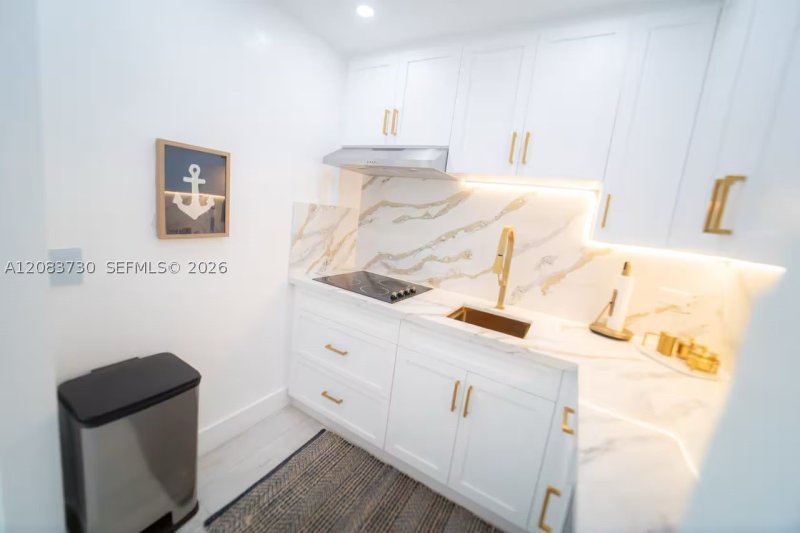 Comprar apartamento en Bayshore Yacht Tennis Club 903