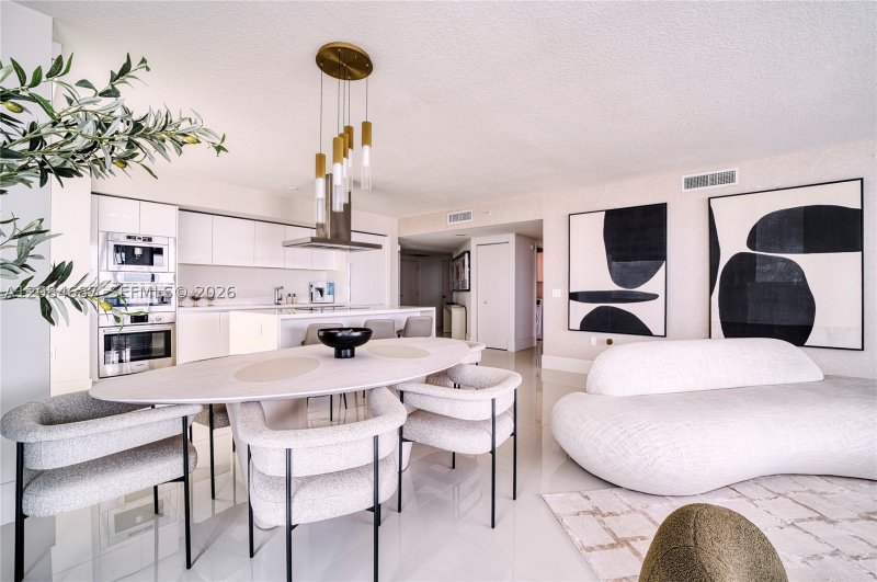 Parque Towers at St. Tropez Apt #4-1701