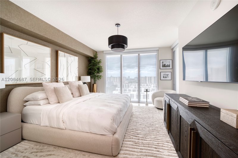Comprar apartamento en Parque Towers at St. Tropez 4-1701