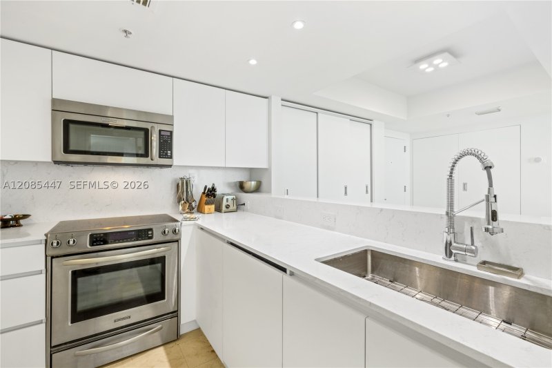 Apartment for rent at Floridian 2310