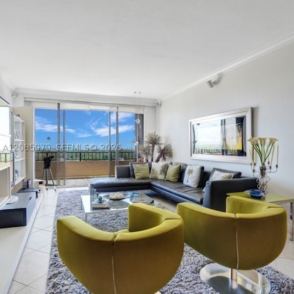 Comprar apartamento en Key Colony III Emerald Bay 1130
