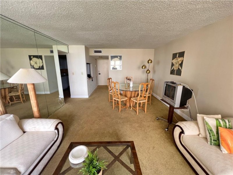 Apartment for rent at Brickell Shores 606
