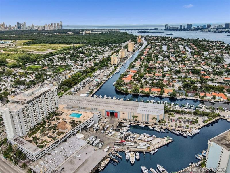 Condo for sale at Sailboat Cay 1513
