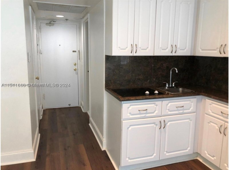 Condo for sale at Casablanca 732