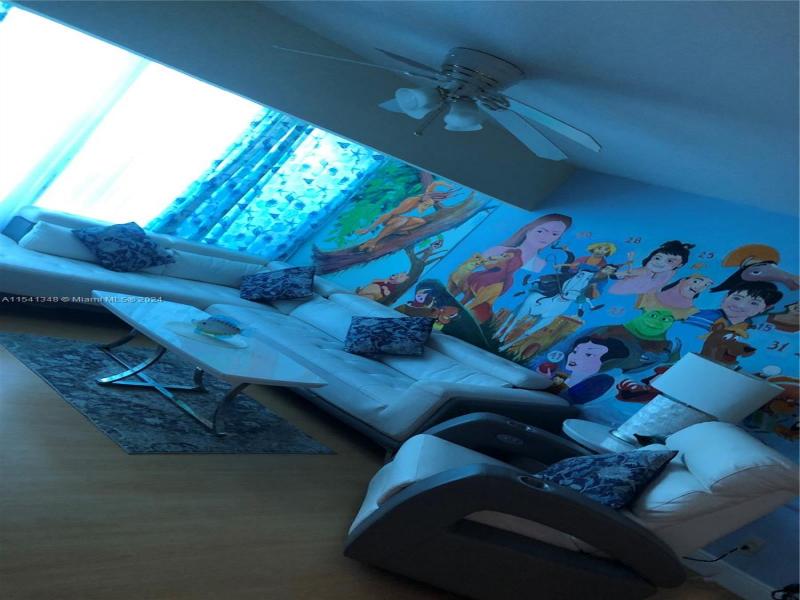Castle Beach Club Apt #TH2
