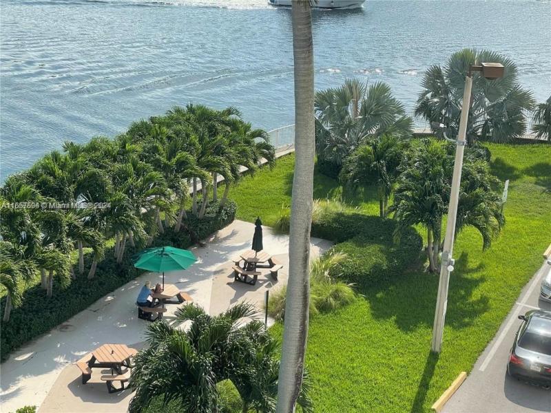 Comprar apartamento en Coastal Towers 328