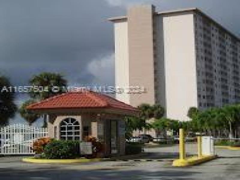 Comprar apartamento en Coastal Towers 328