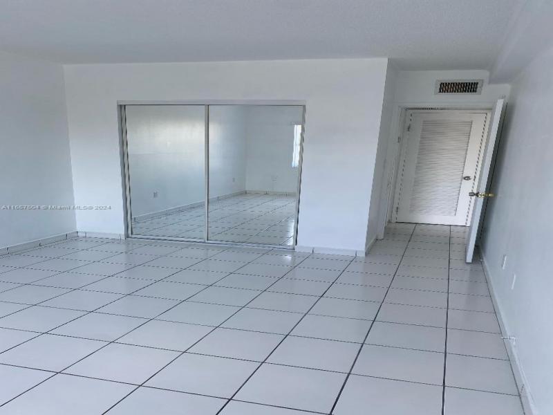 Comprar apartamento en Coastal Towers 328