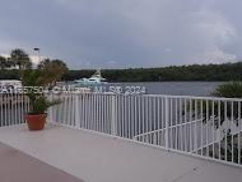 Comprar apartamento en Coastal Towers 328