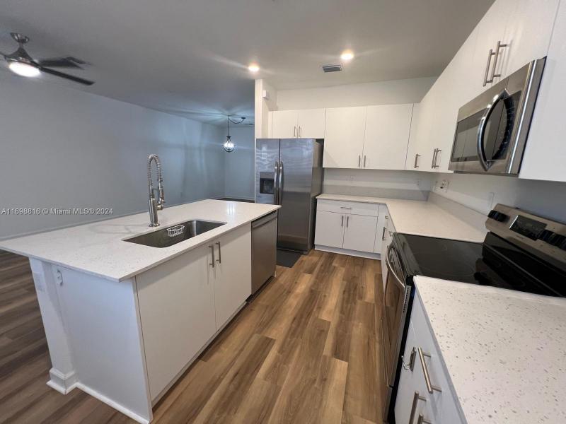 Property photo # 4