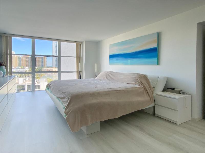 Condo for sale at Oceanview Park 708