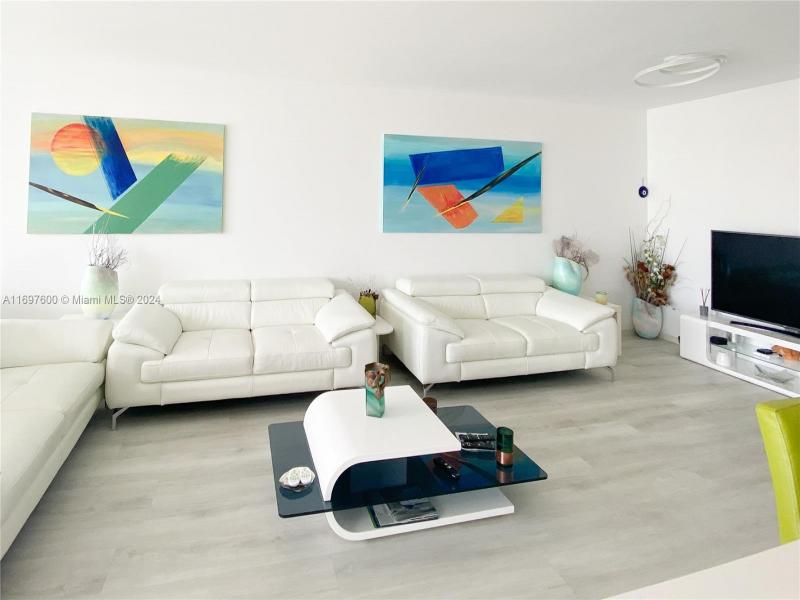 Condo for sale at Oceanview Park 708
