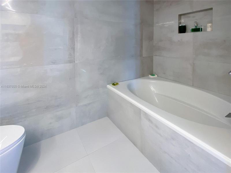Condo for sale at Oceanview Park 708