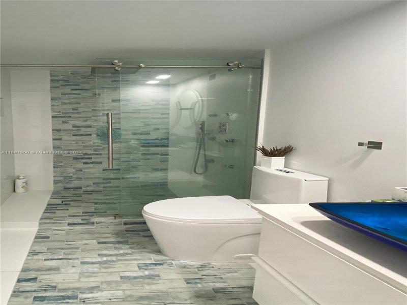 Condo for sale at Oceanview Park 708