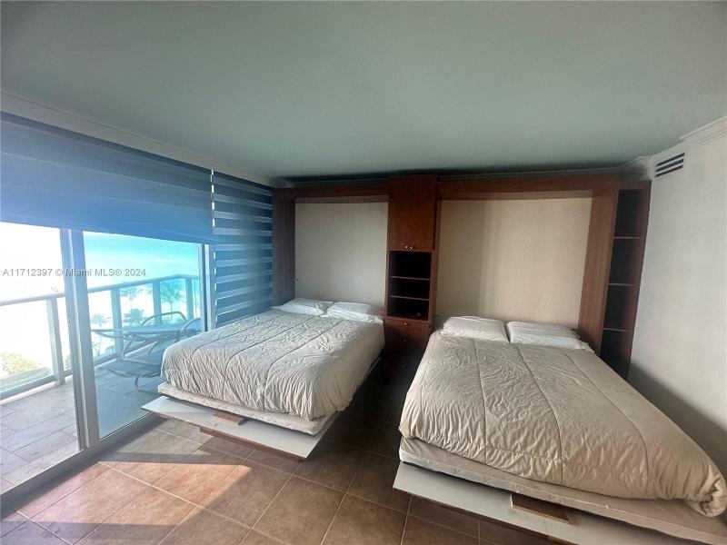 Condo for sale at The Wave Condo 809