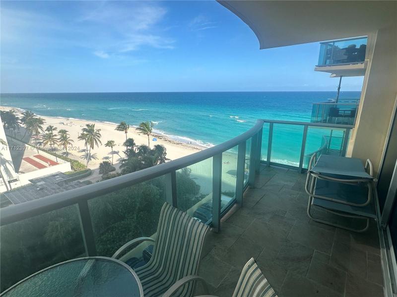 Condo for sale at The Wave Condo 809
