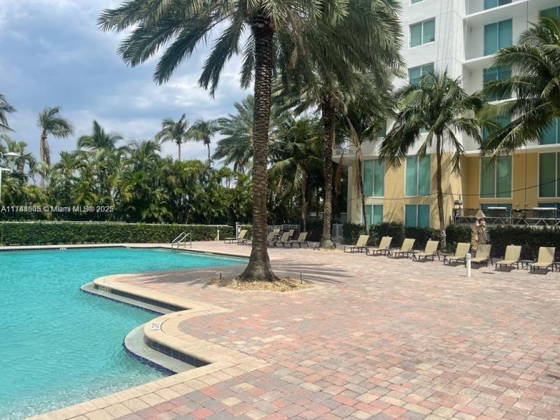 Duo Condo Apt #MEZ7E