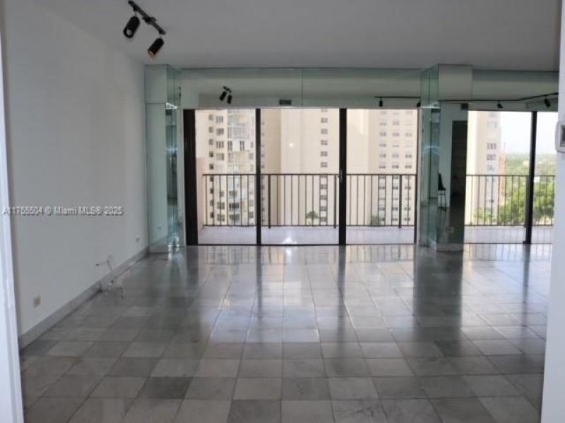 Comprar apartamento en The Cricket Club 1108
