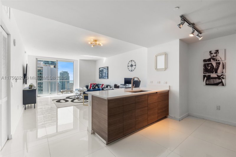 Condo for sale at 1100 Millecento 3303