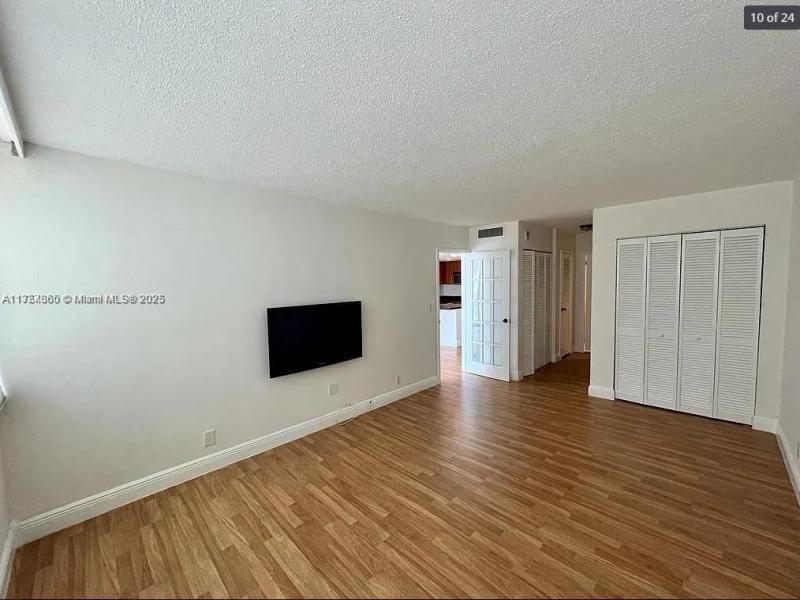 Parker Plaza Estates Apt #211
