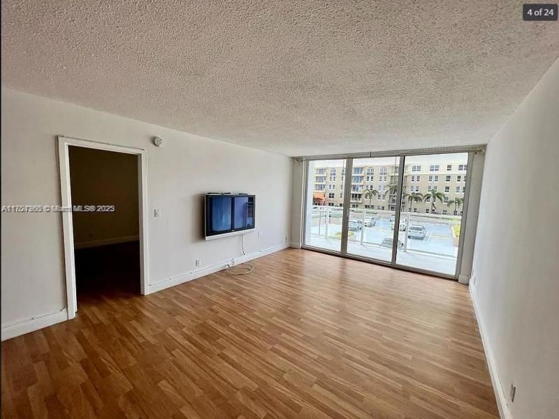 Condo for sale at Parker Plaza Estates 211