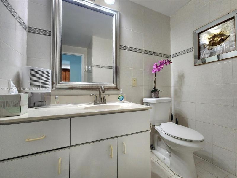 Apartment for rent at Alexander Towers 819
