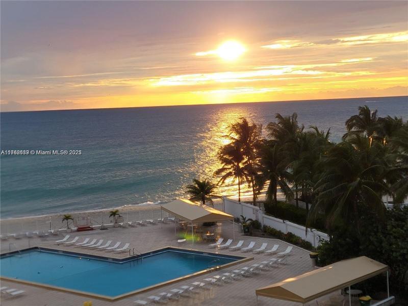 Apartment for rent at Alexander Towers 819