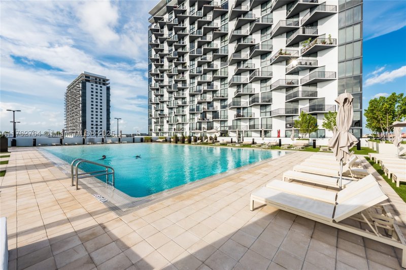 Condo for sale at 5252 Paseo Doral 511