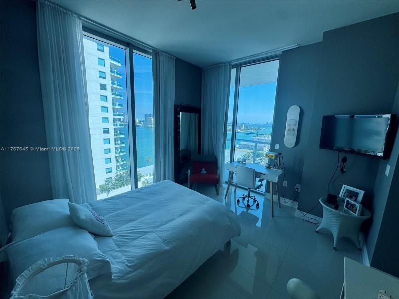 Comprar apartamento en Eloquence on the Bay 1008