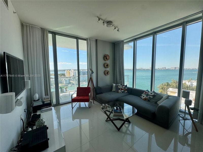 Comprar apartamento en Eloquence on the Bay 1008