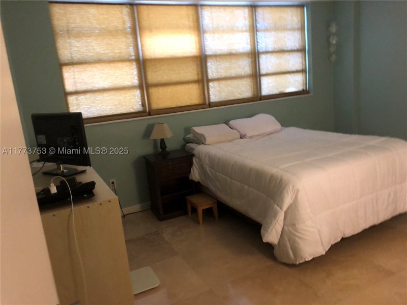 Condo for sale at South Bay Club 336