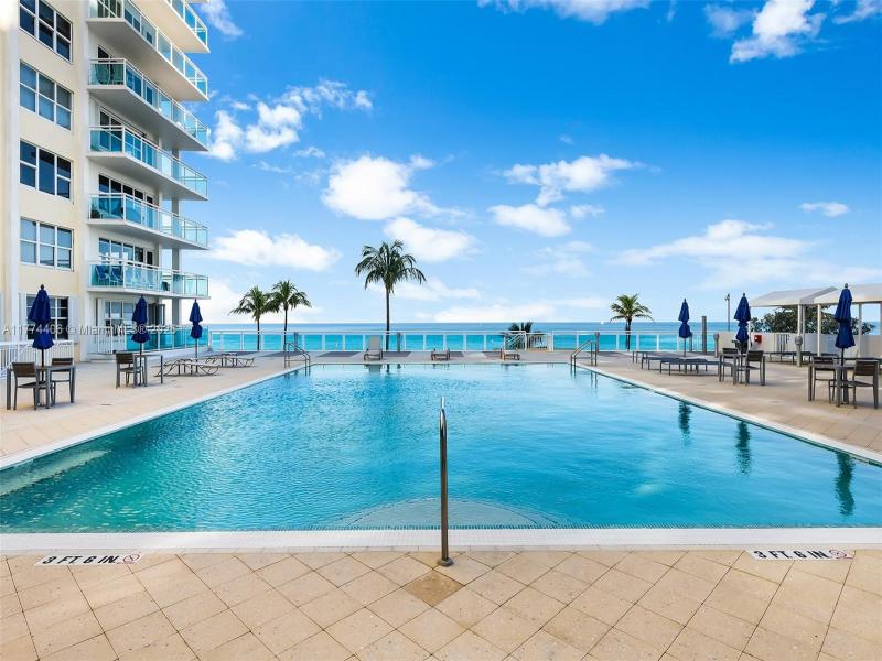 Condo for sale at Playa Del Mar 214
