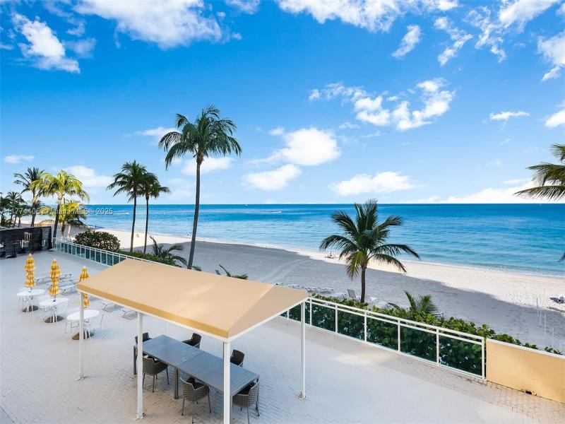 Condo for sale at Playa Del Mar 214
