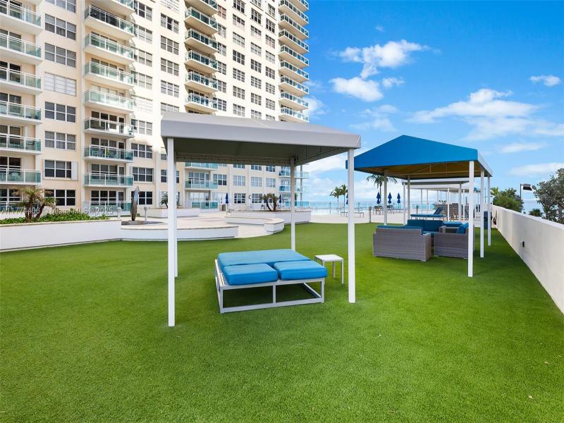 Condo for sale at Playa Del Mar 214