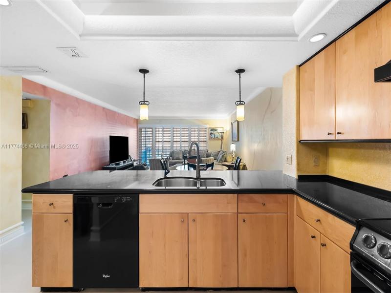 Condo for sale at Playa Del Mar 214