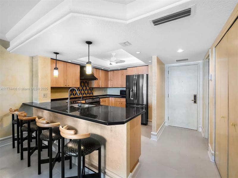 Condo for sale at Playa Del Mar 214