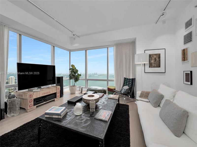 Property photo # 9
