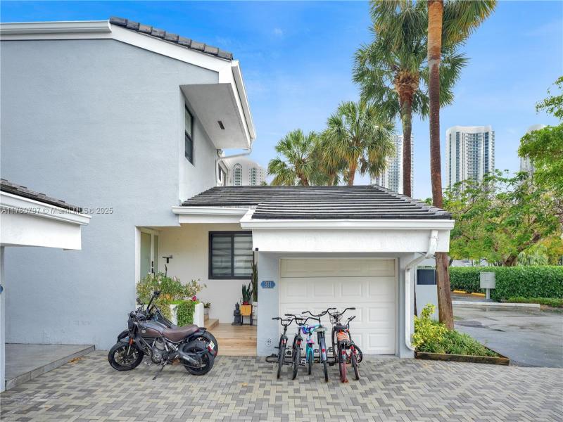 Comprar apartamento en Poinciana Island 801