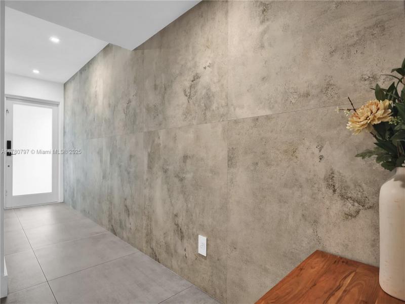Comprar apartamento en Poinciana Island 801