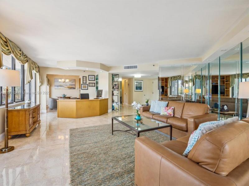 Condo for sale at Anchor Bay Club 601
