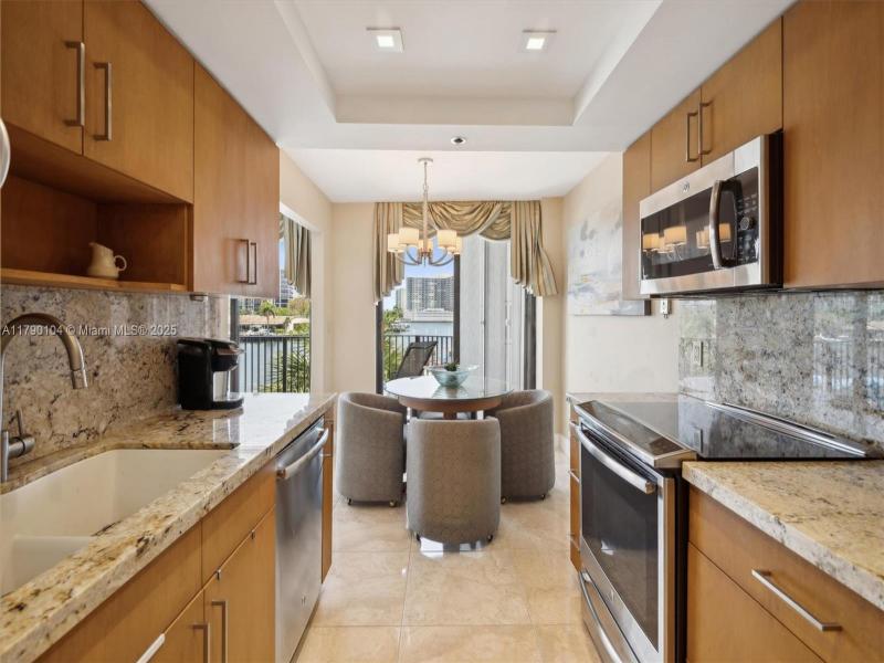 Condo for sale at Anchor Bay Club 601