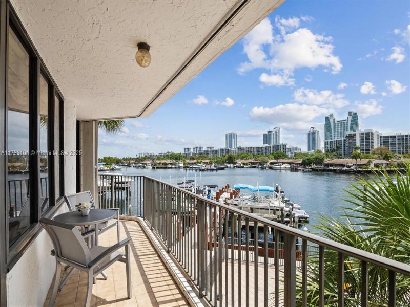 Anchor Bay Club Apt #601
