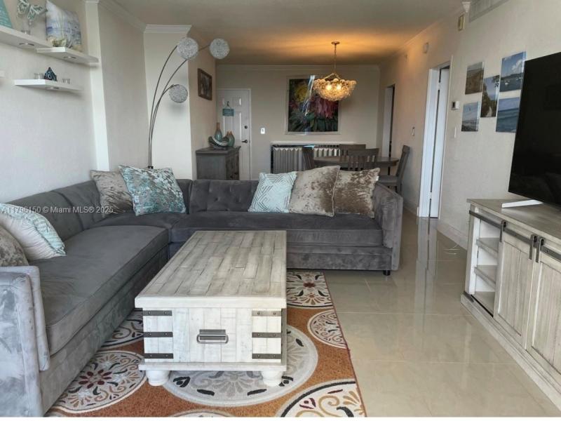 The Wave Condo Apt #1228