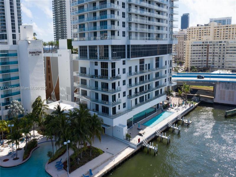 Condo for sale at Hyde Beach House CU-1
