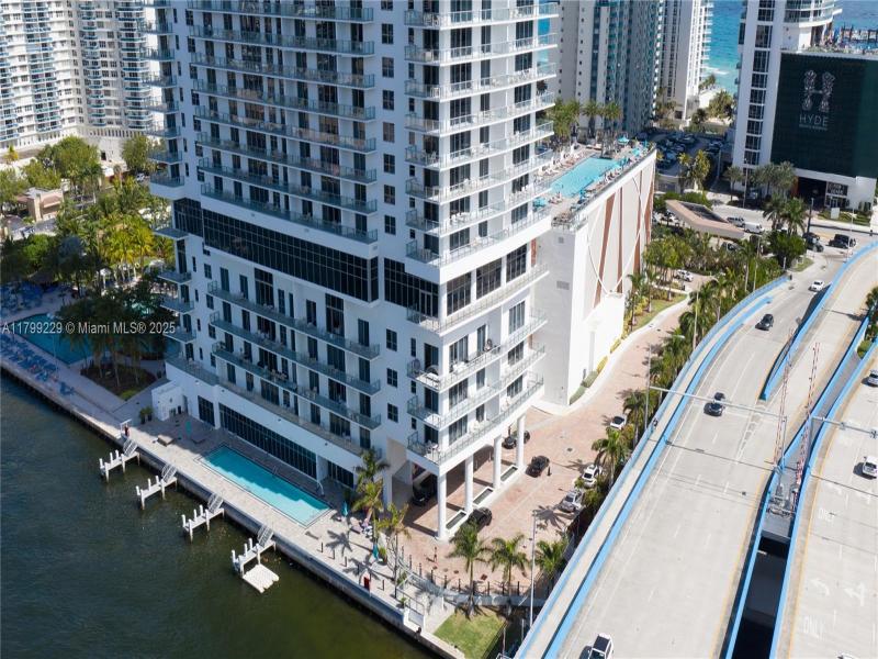 Condo for sale at Hyde Beach House CU-1