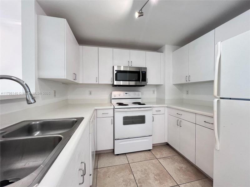 Property photo # 9