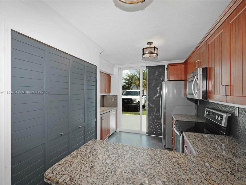 Property photo # 7