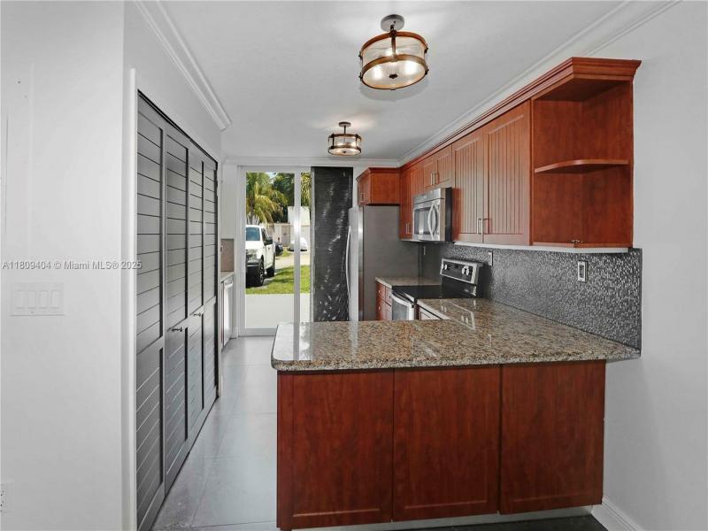 Property photo # 4