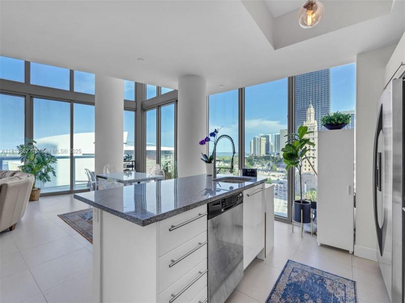 Property photo # 8